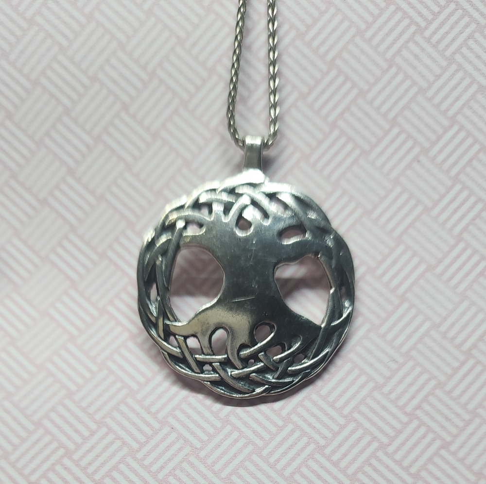 Elegant Silver Tree of Life Pendant